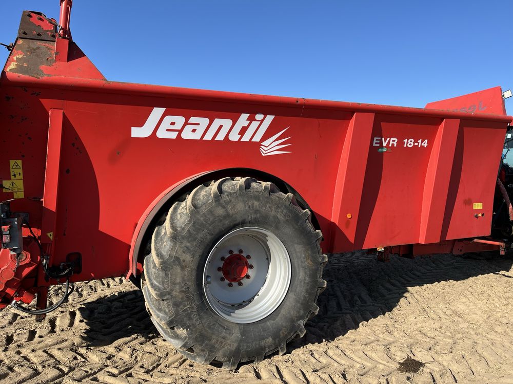 Wynajem rorzutnika do obornika Jeantil 14 ton, wywóz obornika