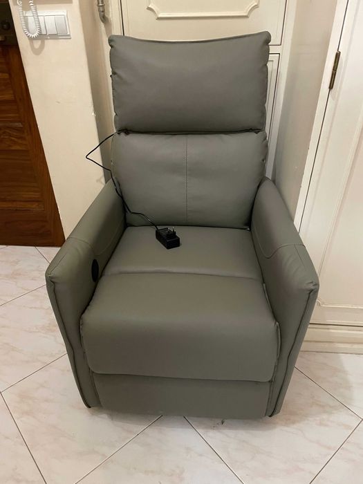 Cadeirão Reclinável Elétrico Pineto - Para Idosos - NOVO - Nunca Usado