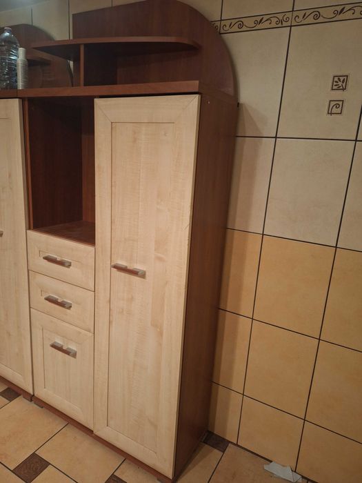 Bieliźniarka, szafka z 2 szufladami, polkami i szafkam 180cm