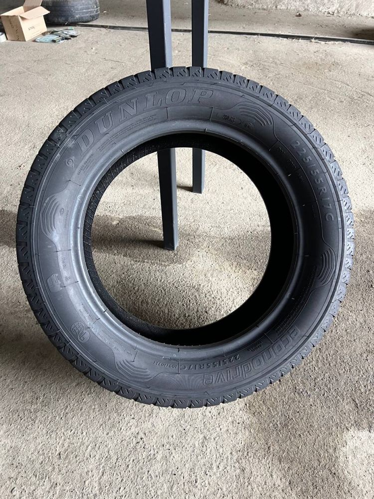 Шини 225/55 r17c Dunlop econodrive 2022р (343)