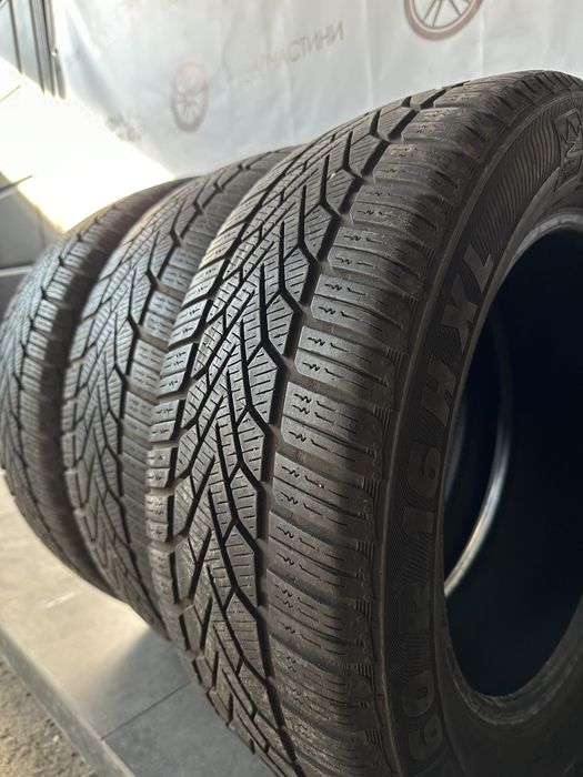 Шини 205/60 R16 Semperit (зима)