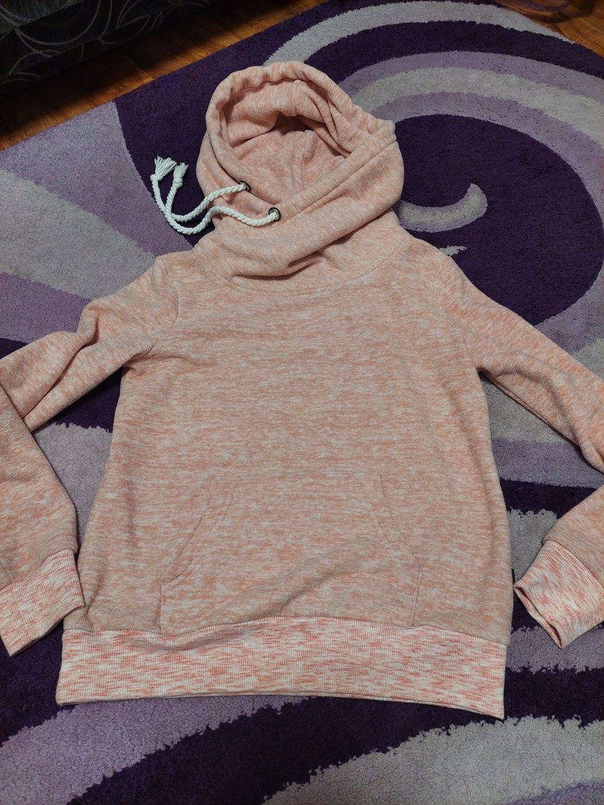 Bluza z kapiszonem roz..S cena 15zł