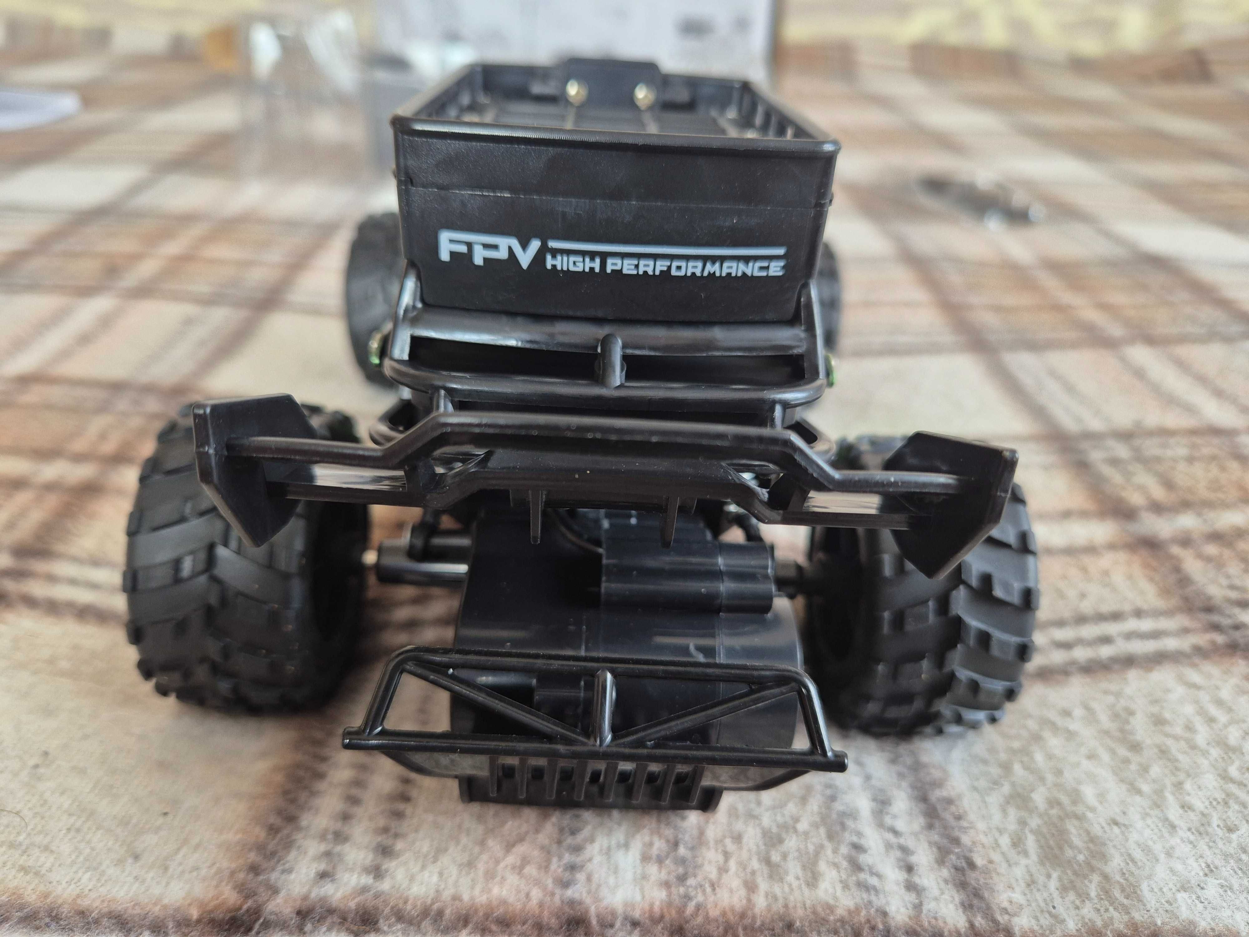 FPV Машинка на радіокеруванні RWD FPV C050 14.5 см Баггі з камерою