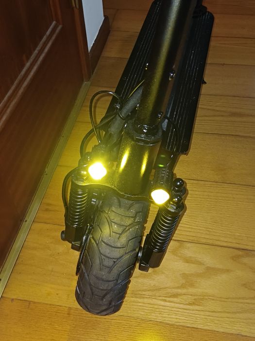 Trotinete ES10P marca LAOTIE