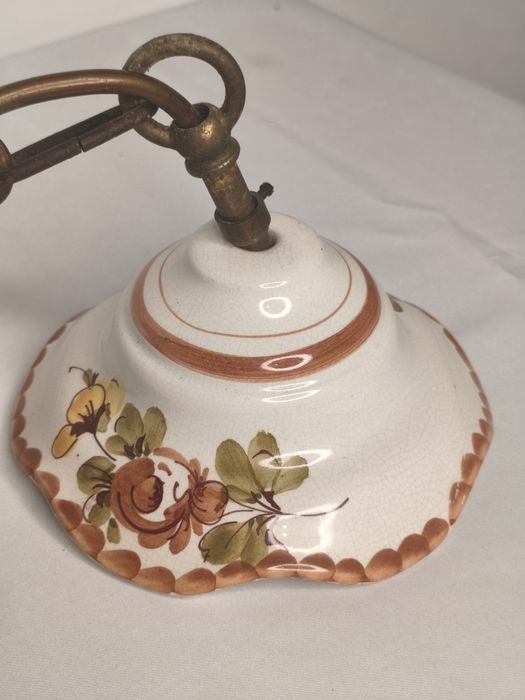 Lampa porcelanowa wisząca kuchenna w kwiaty żyrandol PRL DDR Retro
