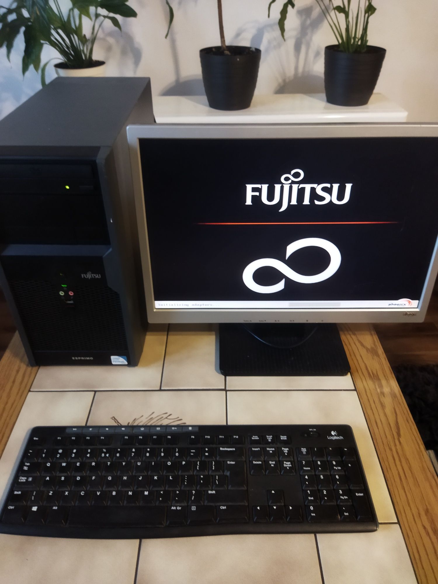 Komputer Fujitsu+monitor 19cali panorama sprawny