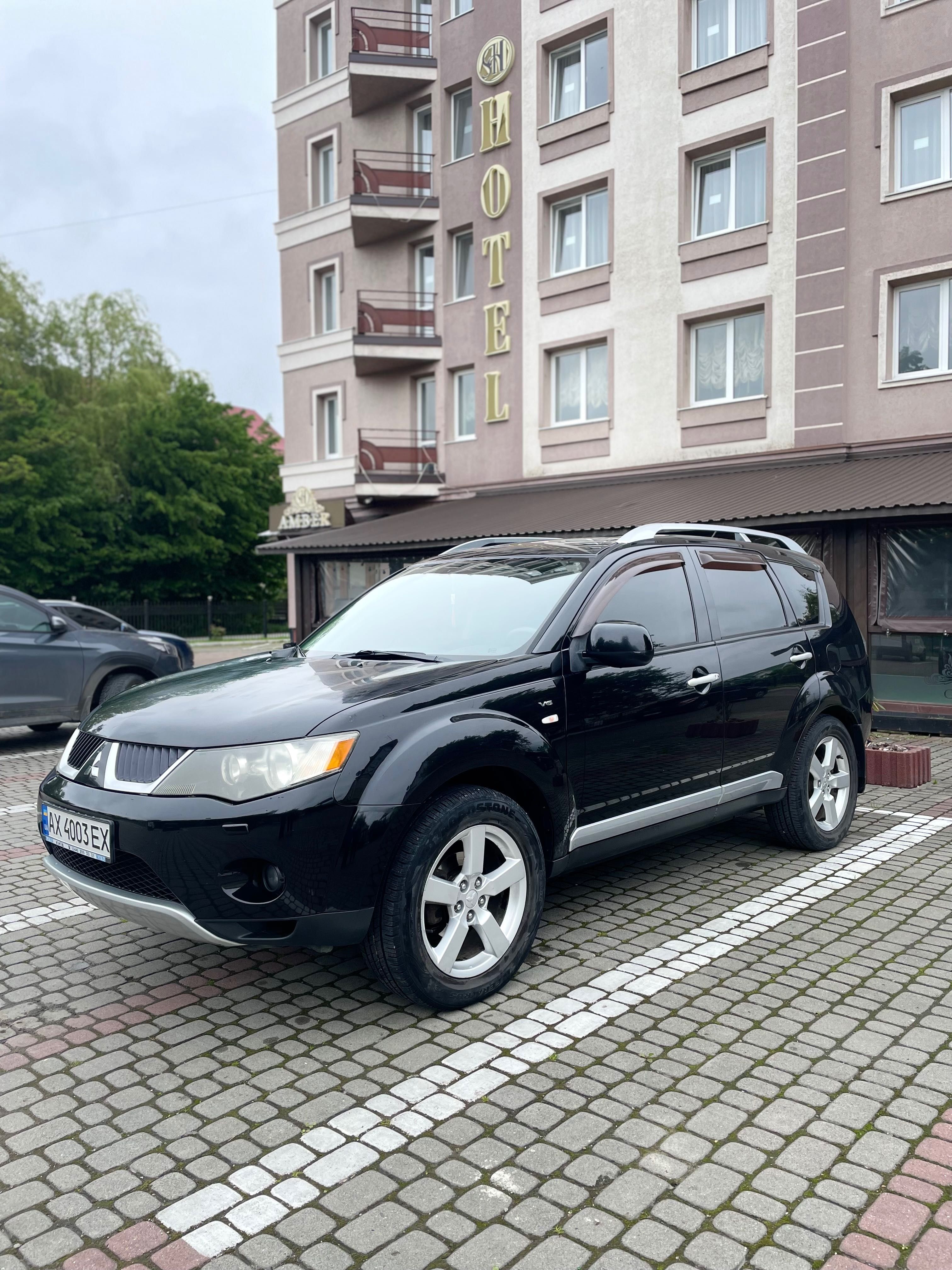 Продам Mitsubishi Outlander XL