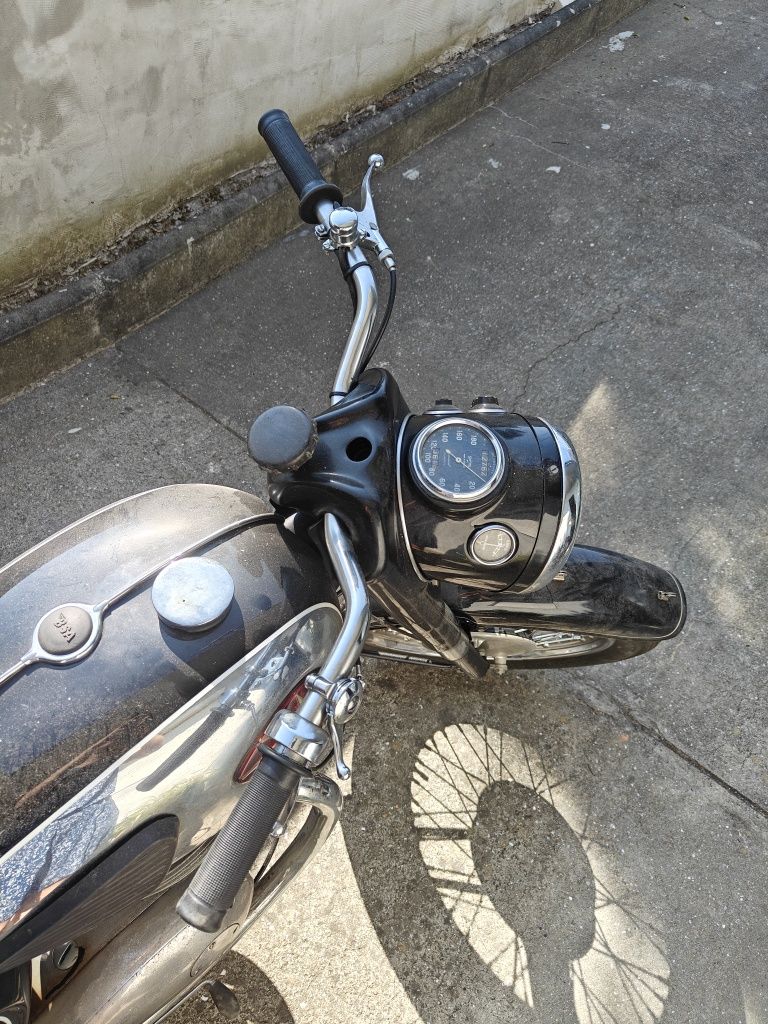 BSA de 1962 com 500CC para Vender