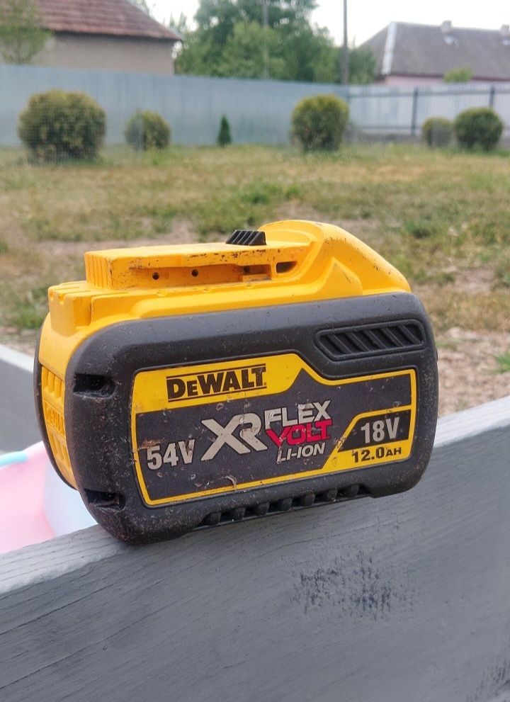 Акумулятор DeWalt flexvolt 12Аг 2024р.