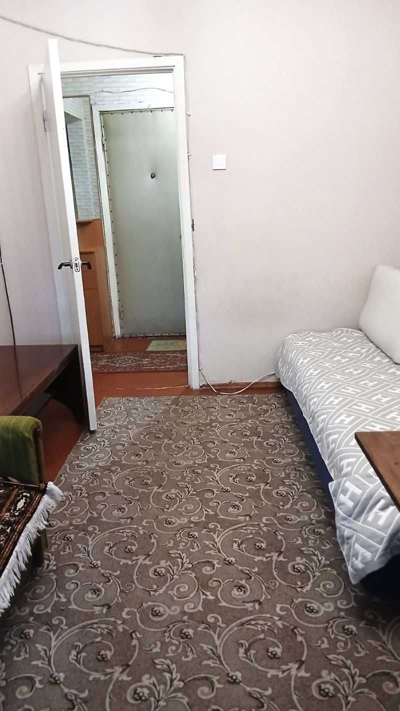 2 ком. квартира, Троещина, ул. Сержа Лихваря (Сабурова), 5