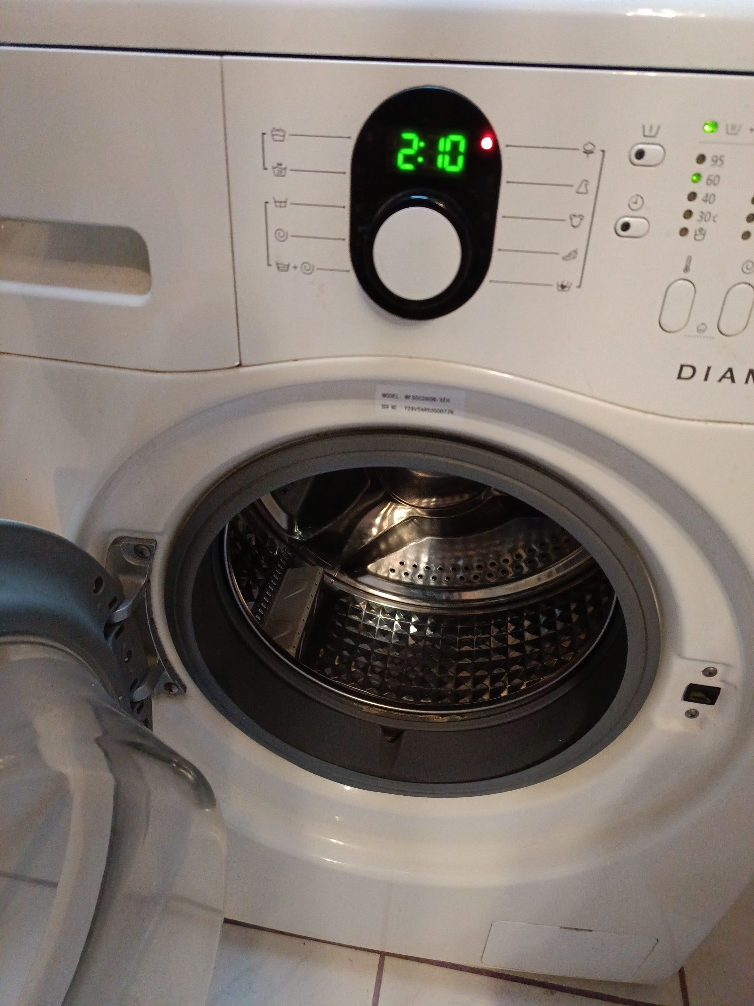 Pralka Diamond Samsung z ceramiczną grzałką