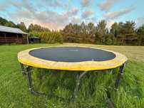 Trampolina MEGA wielka oddam za DARMO
