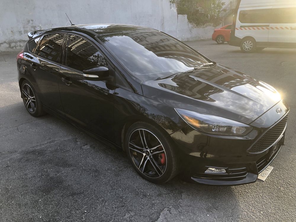Ford focus ST 2017 року в чудовому стані і максимальній компоектаціі