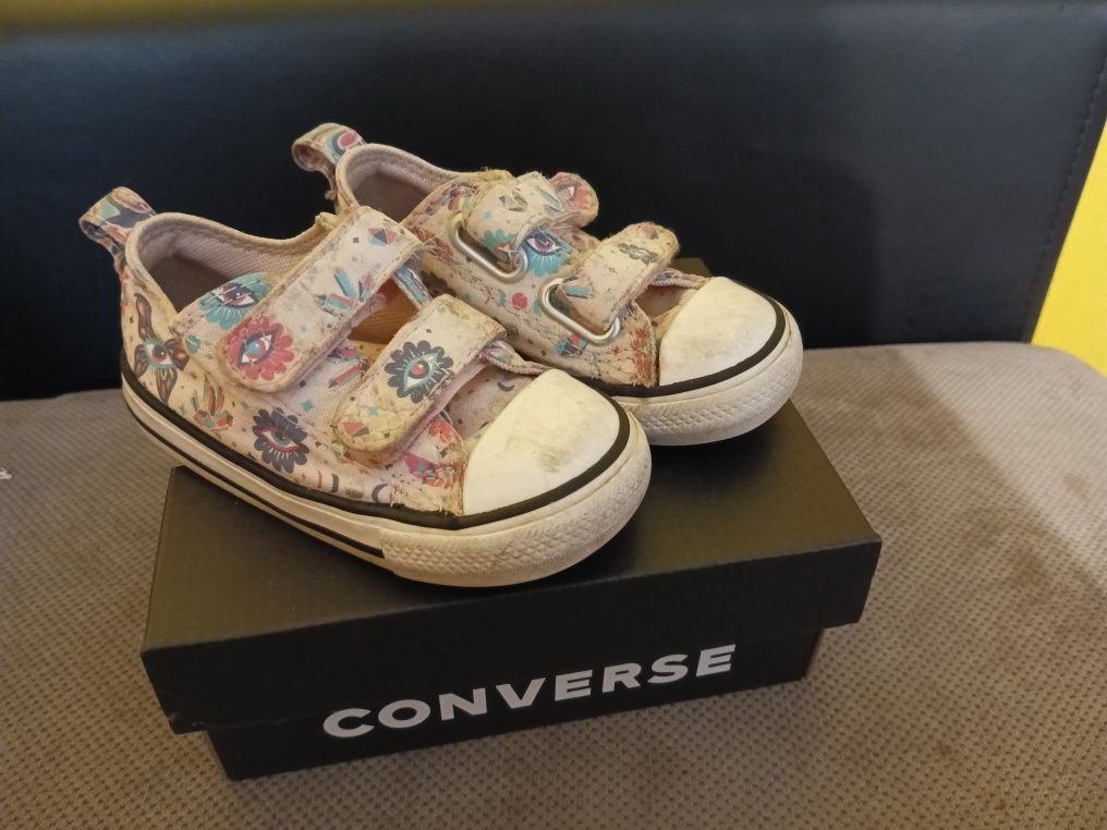 Buty Converse r 23