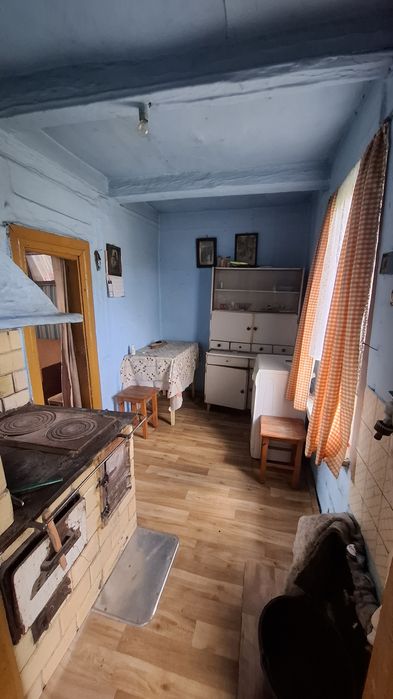 Siedlisko z domem i budynkami gospodarczymi