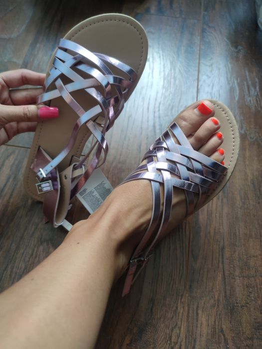 Reserved Nowe sandały metaliczny róż rozmiar 38