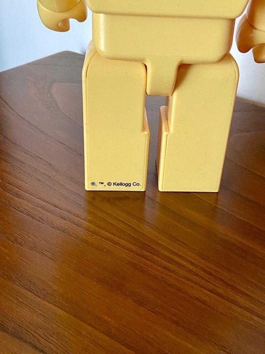 Bearbrick 400% Kellogg's Sooty the Bear Puffa Puffa Rice