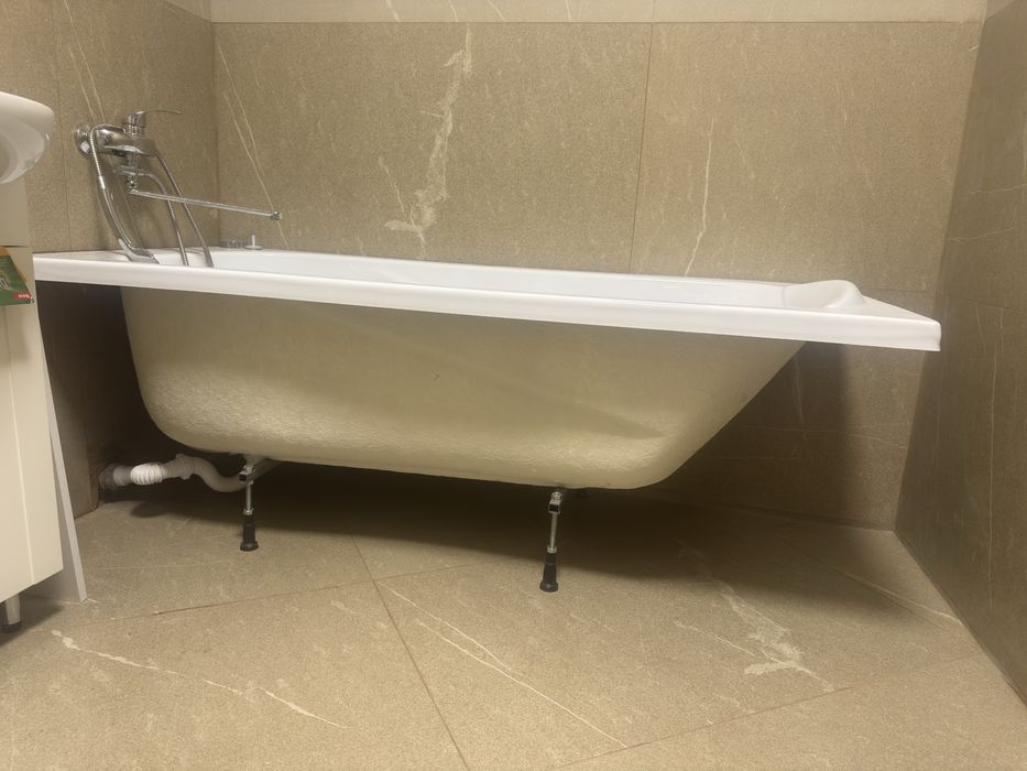 Ванна EGO акрилова прямокутна на ніжках