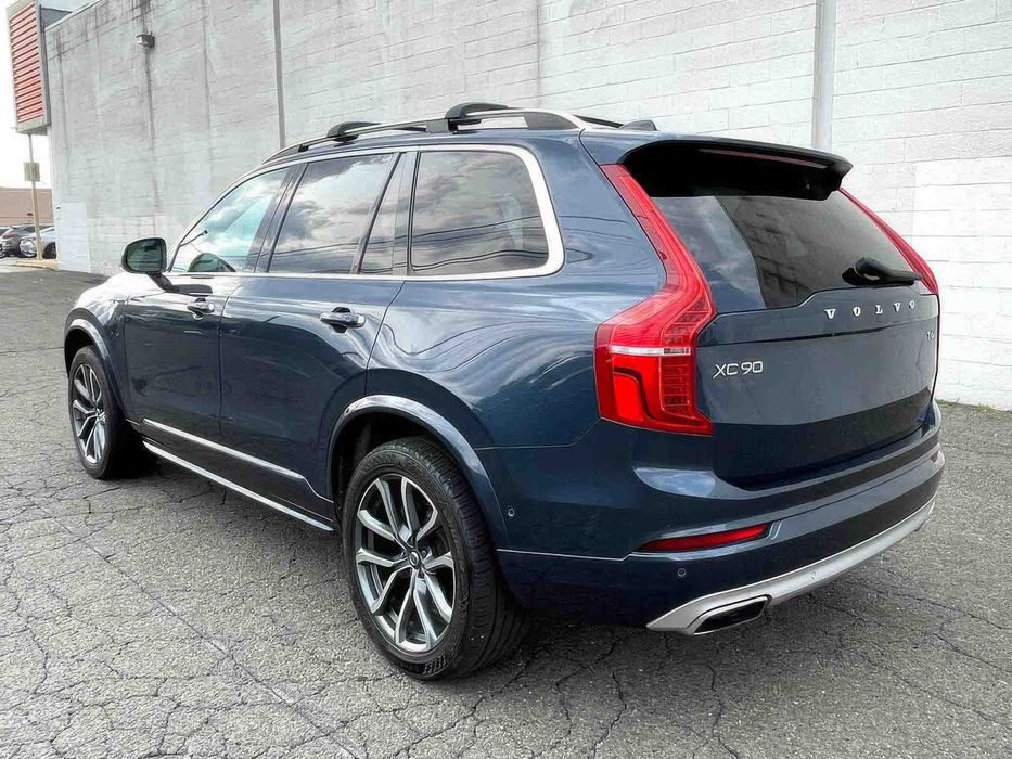 Volvo XC90 T6 Momentum      2019