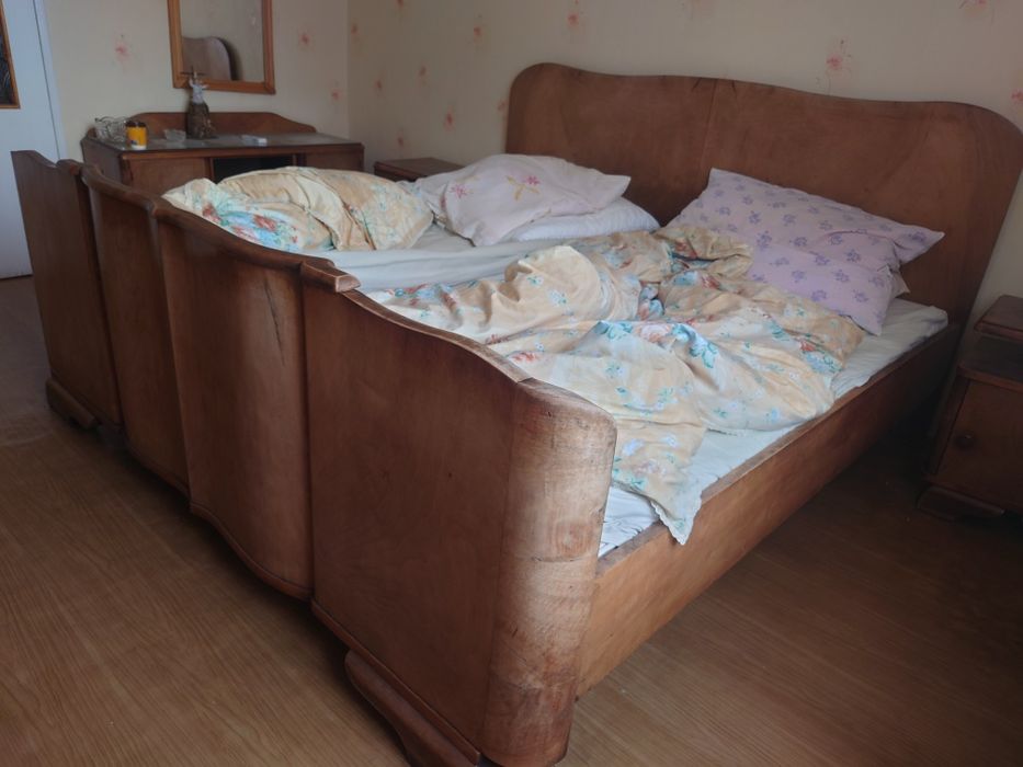 Łóżko 200 cm  szafka półka zestaw solidne  sypialnia do 21.07 oferta