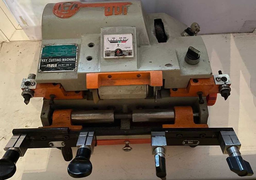 продам станок для изготовления ключей