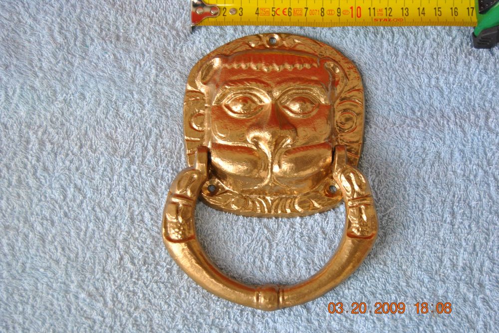 Kołatka metalowa do drzwi kolor złoty