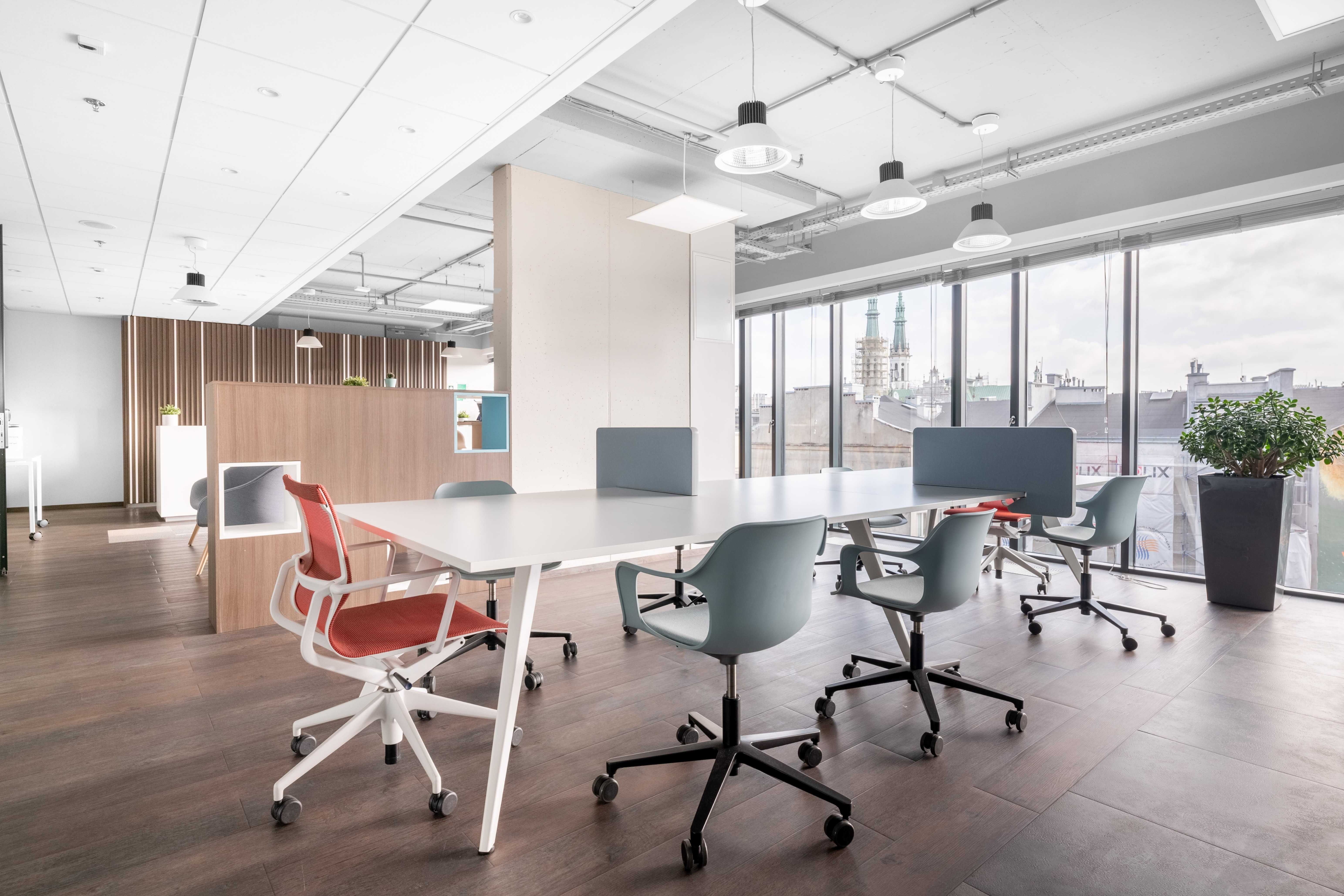 Wynajem biura w Warszawie:Znajdź 10-15 osobową w Regus Polna Corner