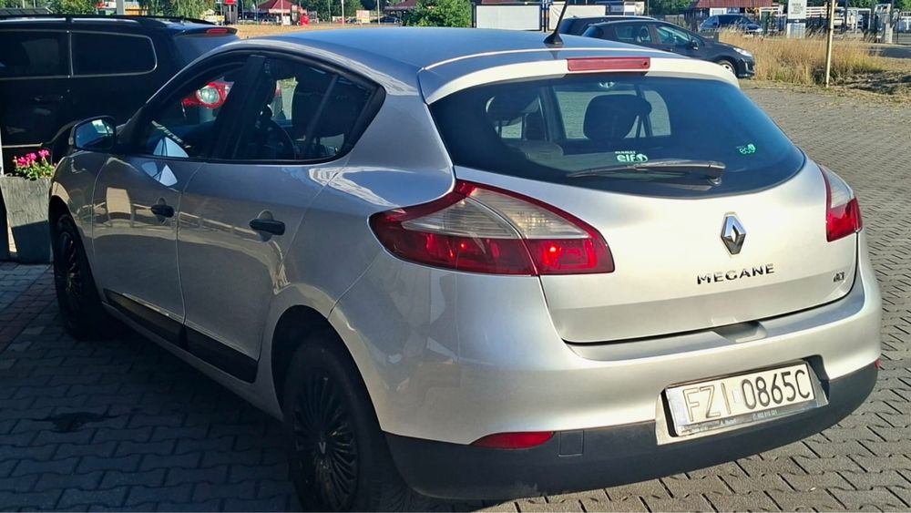 Renault megane 1.5dci(fabrczynie bez dpf i dwumasy) OC i PT maj 2026r