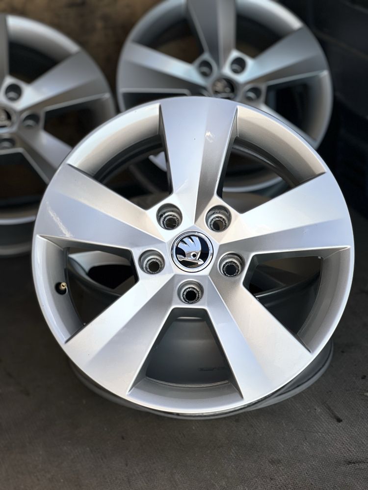 Оригінальні диски 5 112 R16 Skoda Superb Octavia A8 A7 A5  yeti