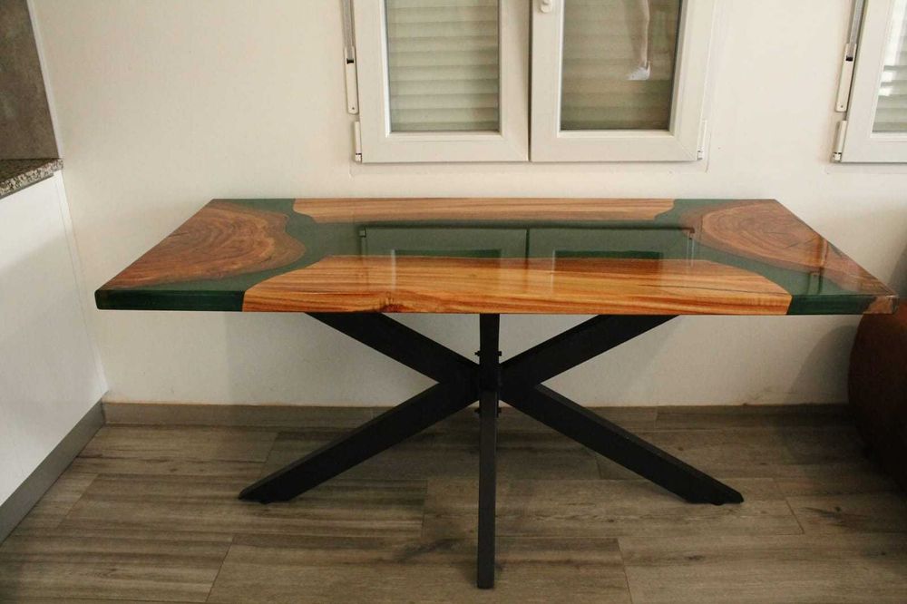 Mesa exclusiva em epóxi