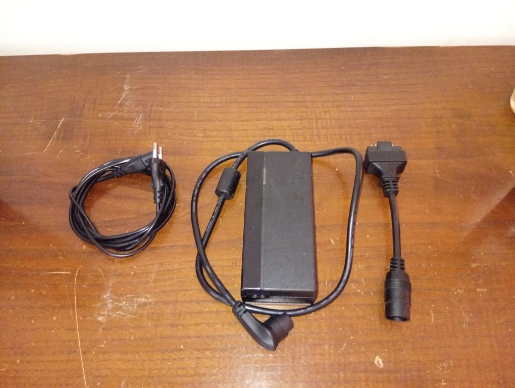 Bateria e-pack smart de e-bike (Giant Momentum) de 500Wh e carregador.
