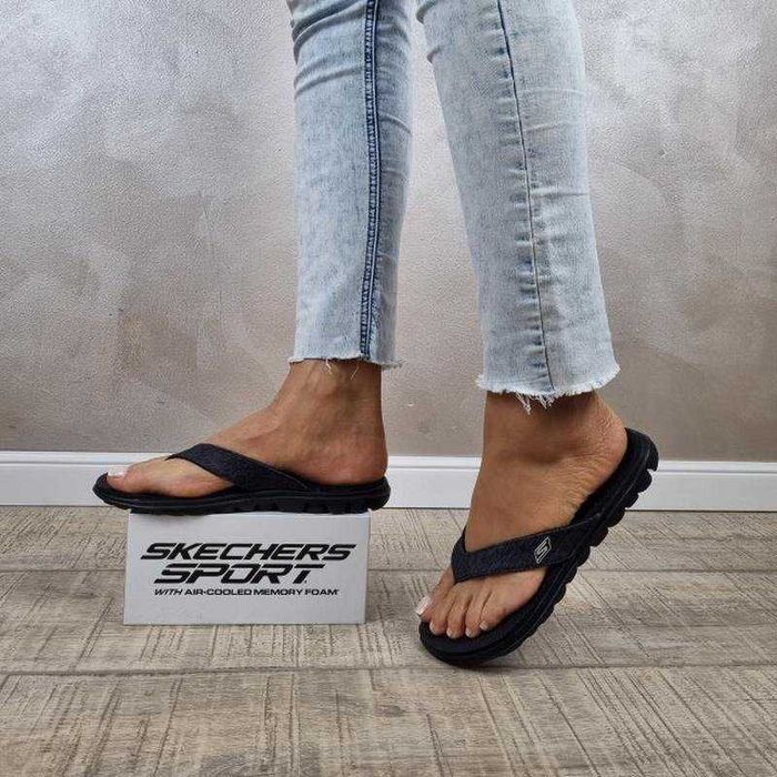 Легкие вьетнамки скейчеры мягкие шлепанцы для девочки оригина Skechers