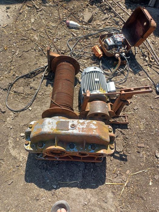 Продам лебітку тельфер  до крана піонер.