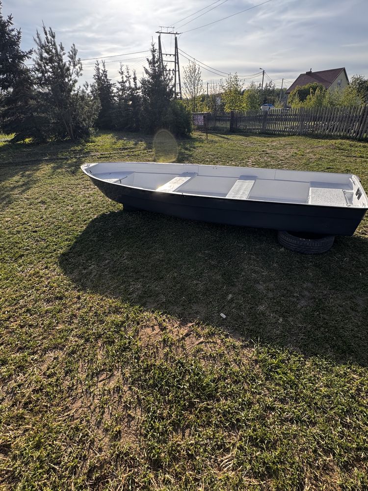 Łódź łódka wiosłowo-motorowa 425x140