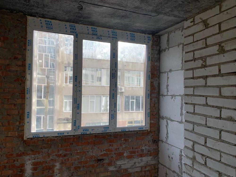 Власник 1 кімнатна Вишенька пр.Юності