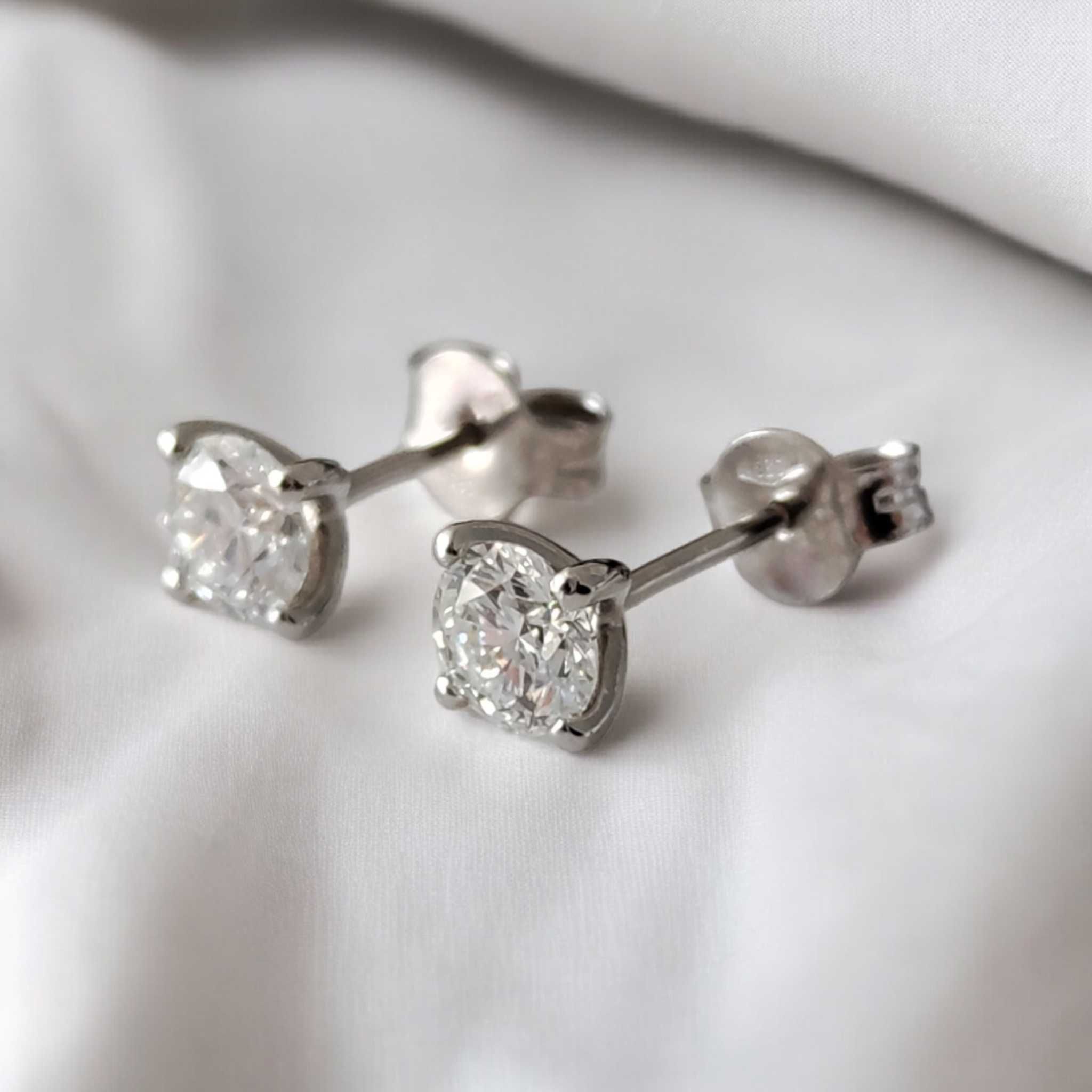 Kolczyki z diamentami 1.05CT H/VS2. Certyfikat GIA.