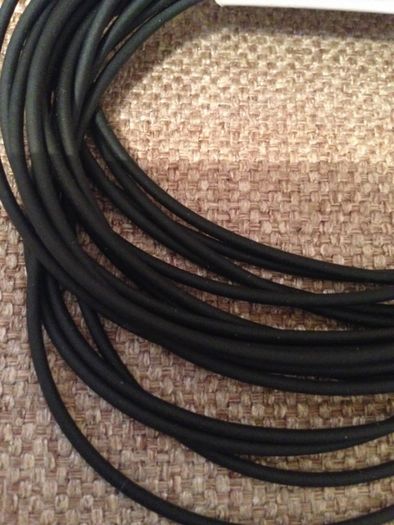 Шнурок-веревка черный спец разработка USA резина каучук 5 м