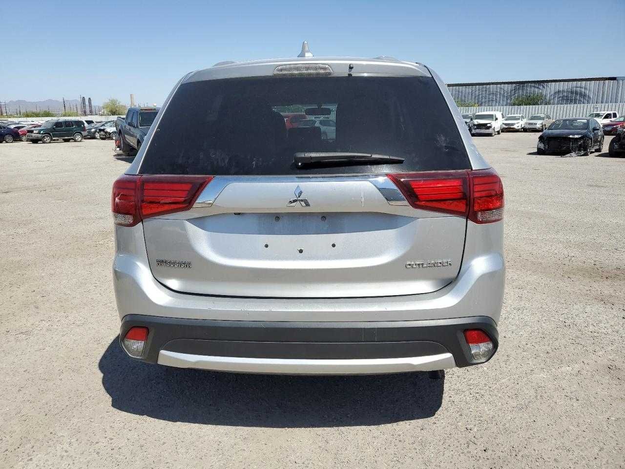 Mitsubishi Outlander Es 2018