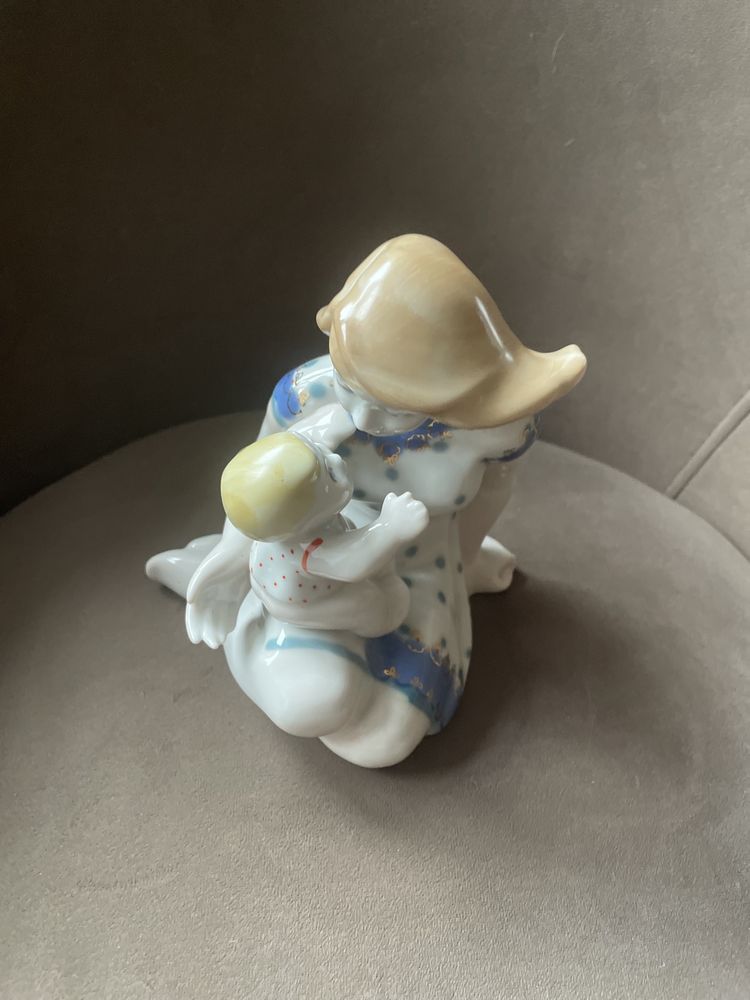 Скульптура «Мама і дитина» Полонський завод художньої кераміки