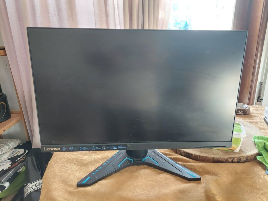 Xbox One S e Monitor Gaming Lenovo 24’’ 100Hz 1ms