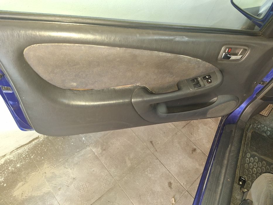 Toyota corola e11 1.4 vvti para peças