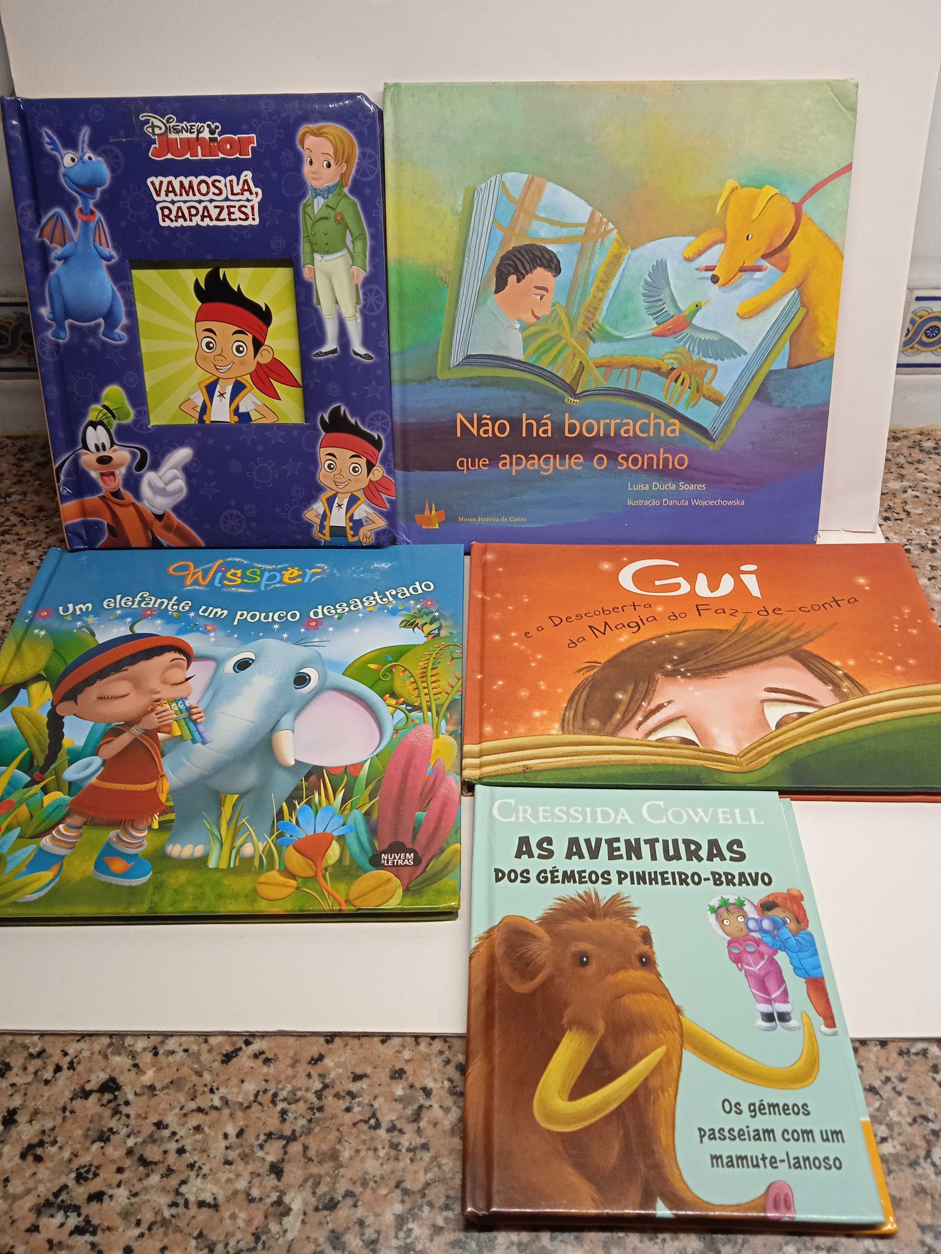 Vários livros para criança Disney e outros