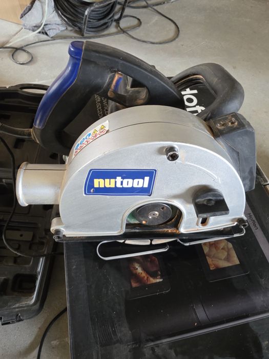 Nutool  Bruzdownica 150mm laser MPK1700L