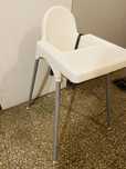 Krzeselko do karmienia Ikea