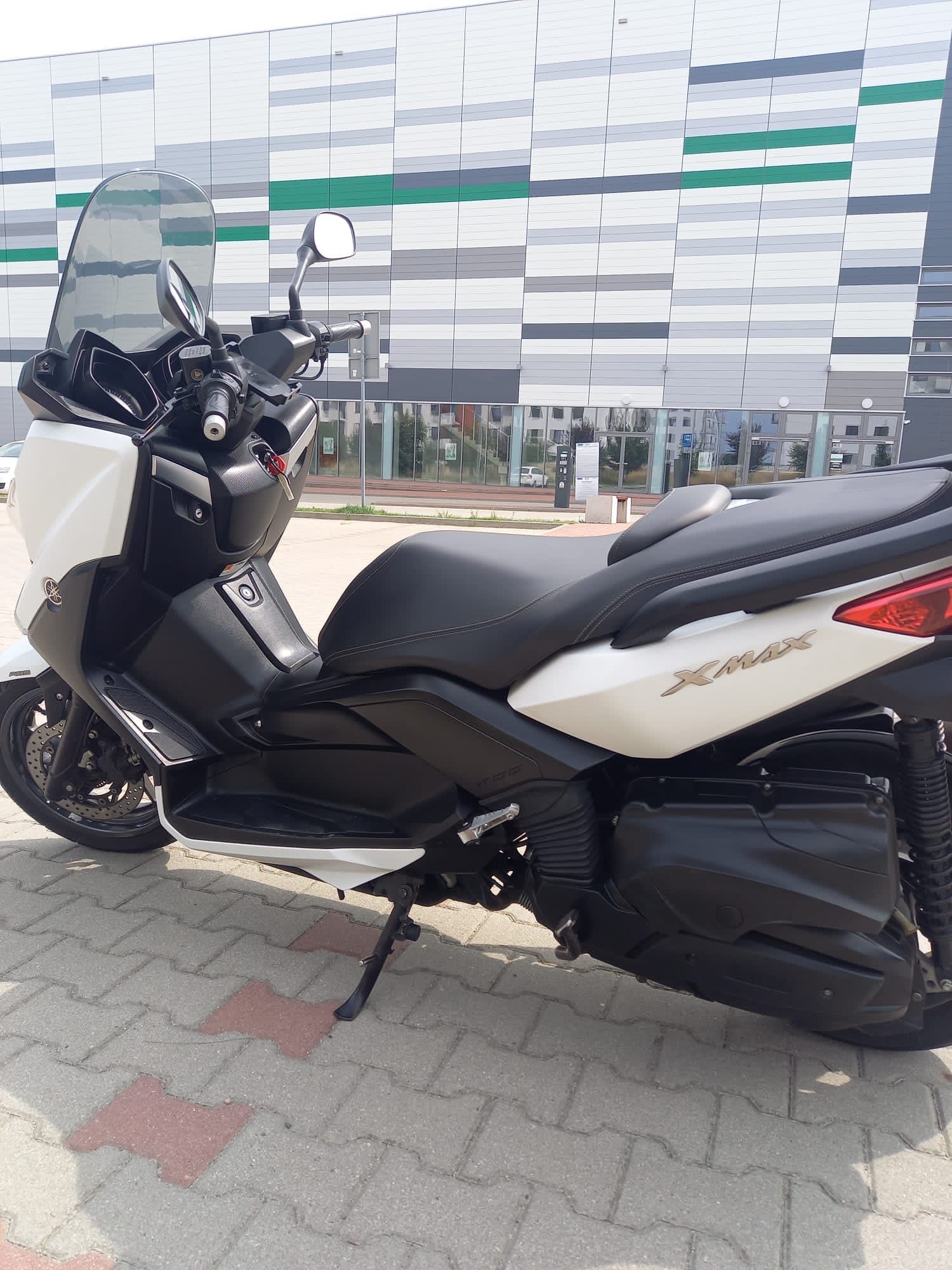 Skuter Yamaha X-max 400