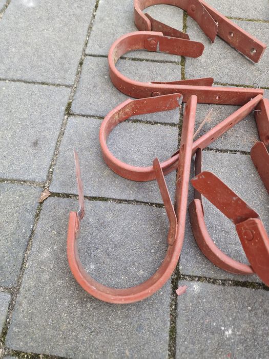 Sprzedam uchwyty do mocowania rynien