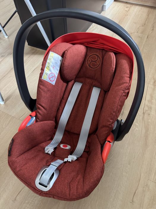 Cybex Cloud Z i size Czerwony fotelik samochodowy
