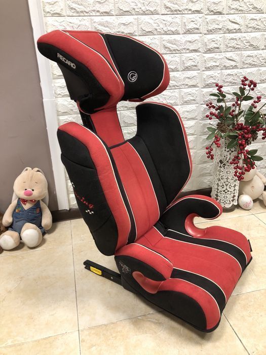 Автокрісло Recaro Monza Nova 2 Seatfix група 2/3 (15-36кг) рекаро