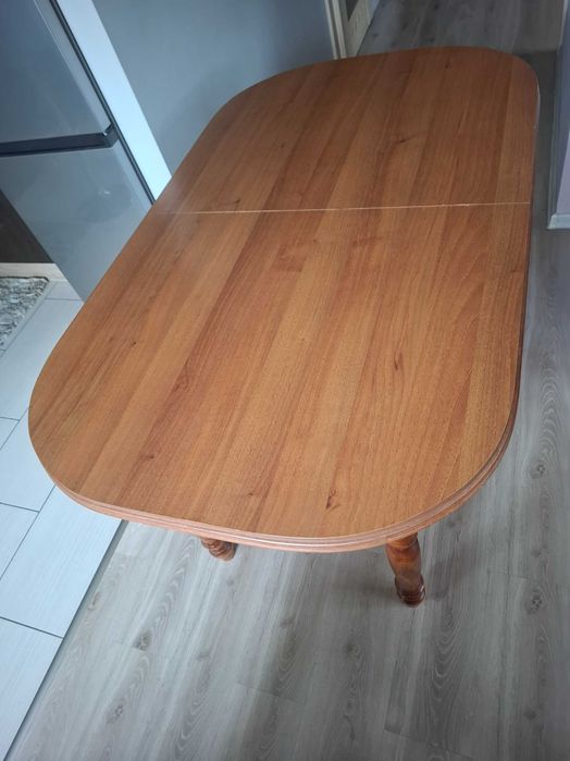 stół pokojowy, owalny, rozkładany ( 150 cm do 195cm) szer. 90 cm