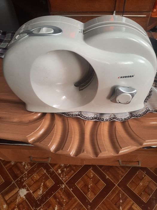 Продам хліборіску вробочому стані